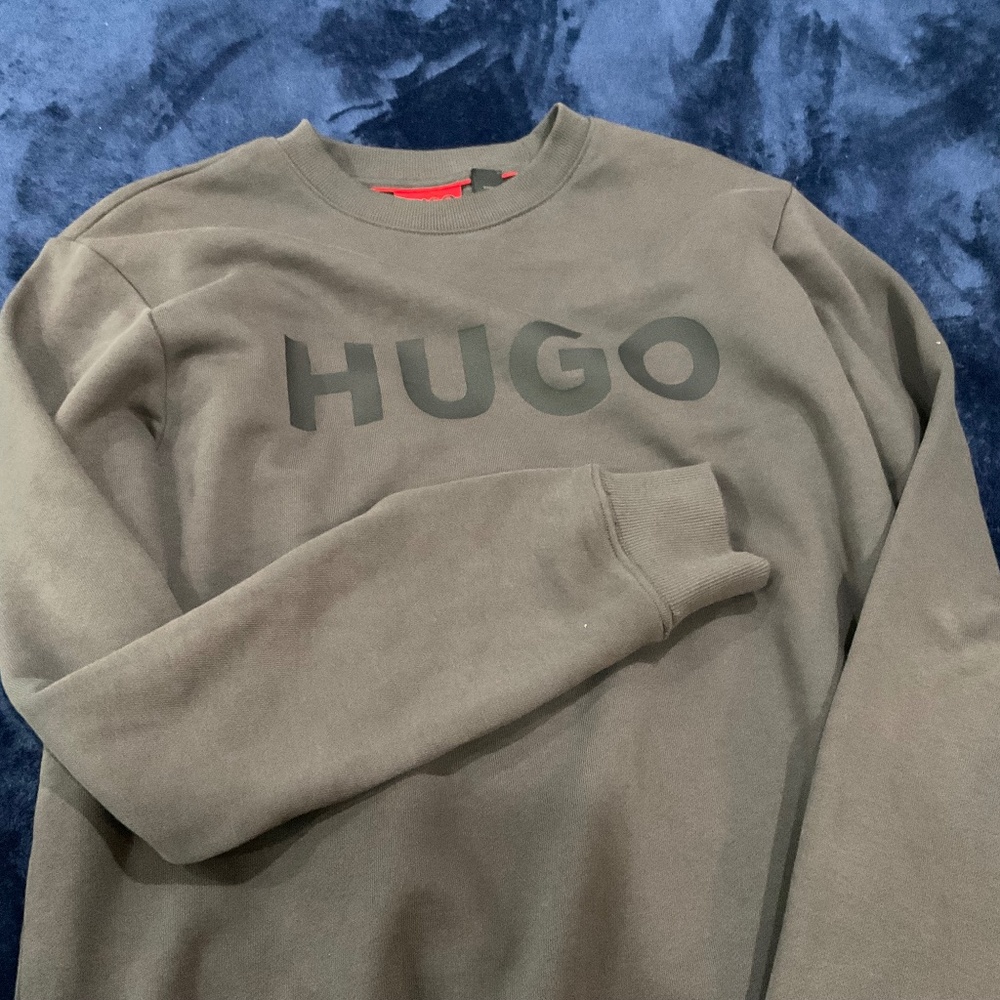 🕶️Hugo Sweater🕶️
